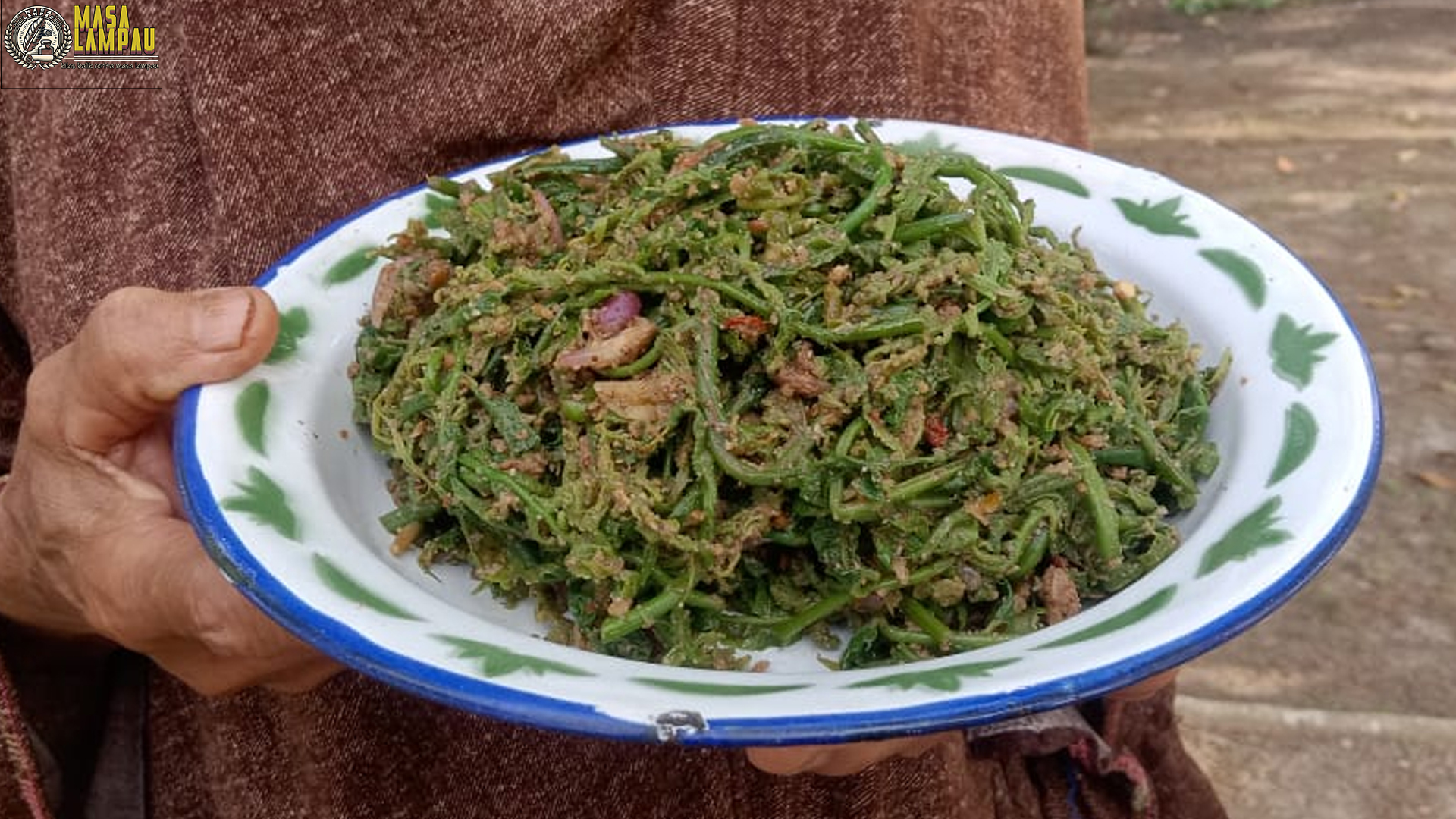 Jejak Sejarah Anyang Pakis: Dari Dapur Tradisional ke Meja