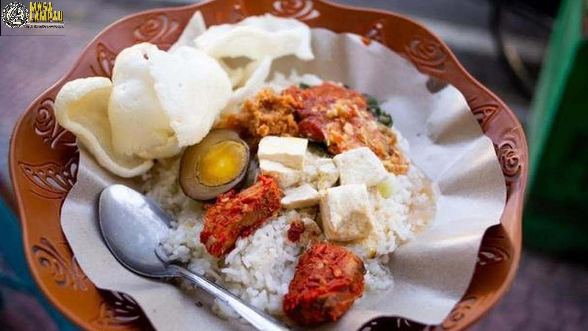 Sejarah Sego Cawuk: 4 Alasan Mengapa Hidangan Ini Begitu Spesial 2 Sejarah Sego Cawuk: 4 Alasan Mengapa Hidangan Ini Begitu Spesial