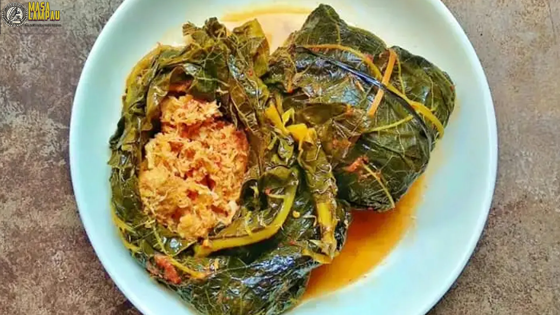 Dari 5 Generasi Turun-temurun Menjaga Resep Buntil Agar Asli