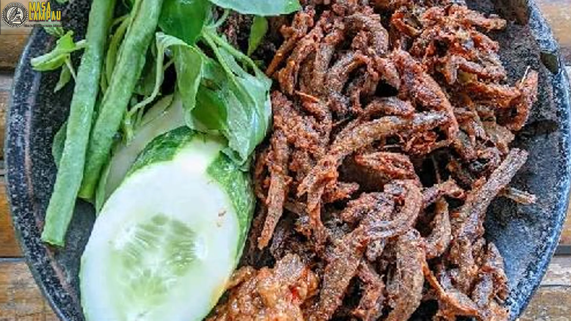 Sego Uceng: 5 Kisah Sejarah di Balik Sajian Sederhana yang Melegenda