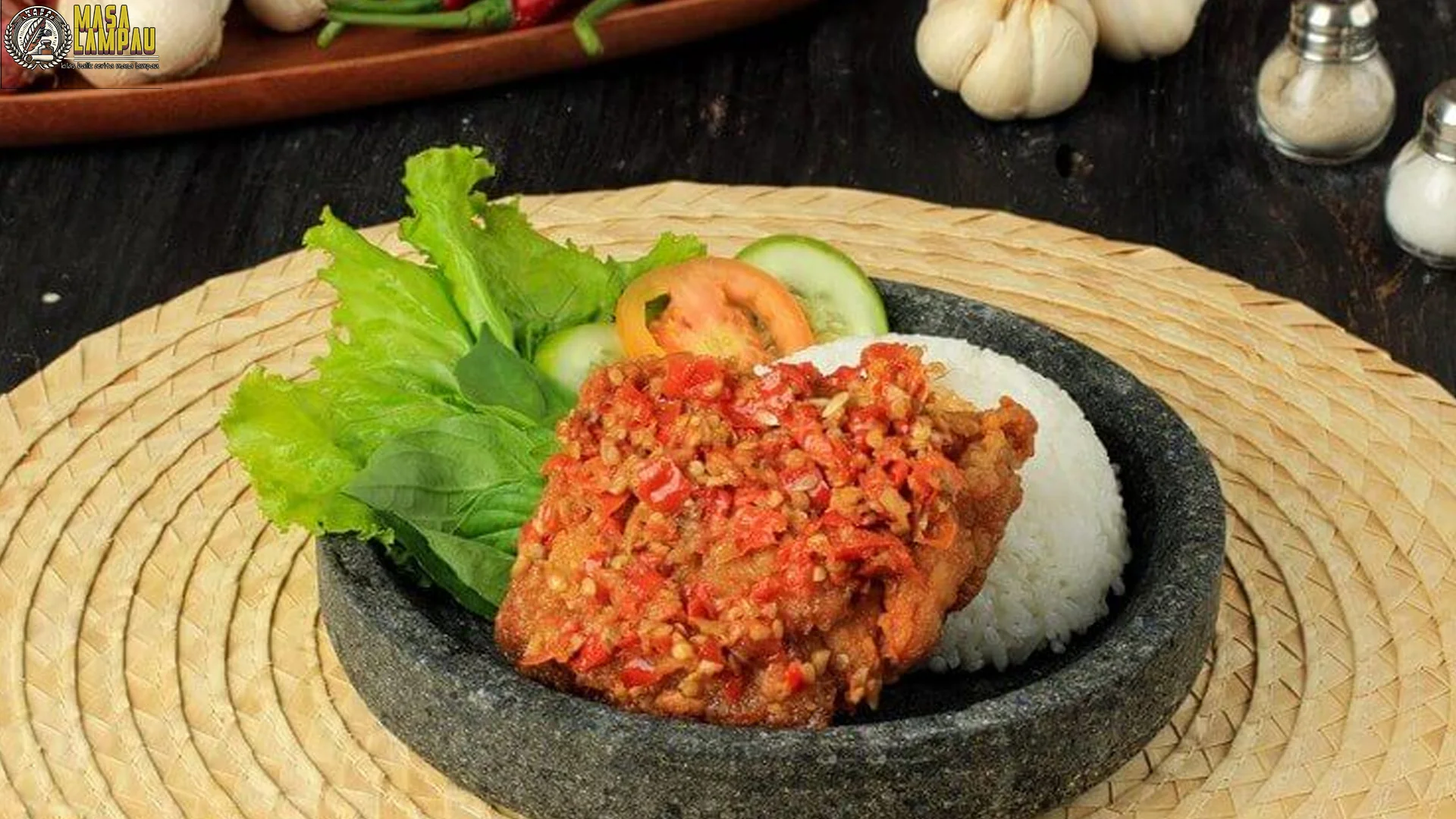 5 Alasan Sejarah Ayam Geprek Menjadi Ikon Kuliner Kekinian Banget