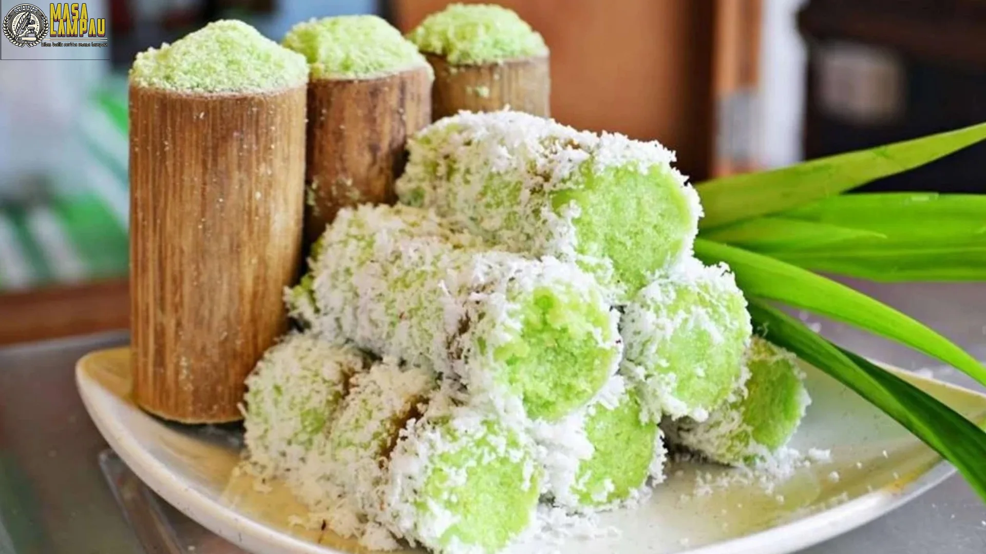 5 Asal Usul Kue Putu Yang Membuat Hidangan Ini Penuh Makna