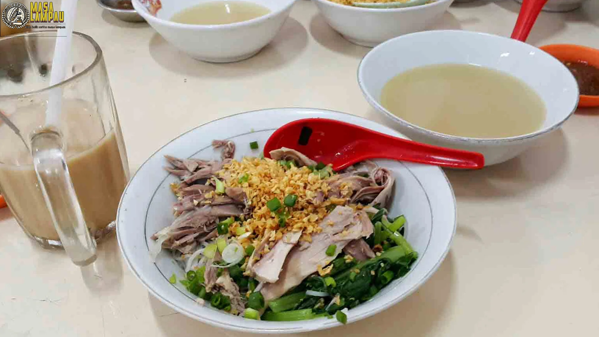 Bihun Bebek Topping Wajib yang Bikin Semakin Lezat